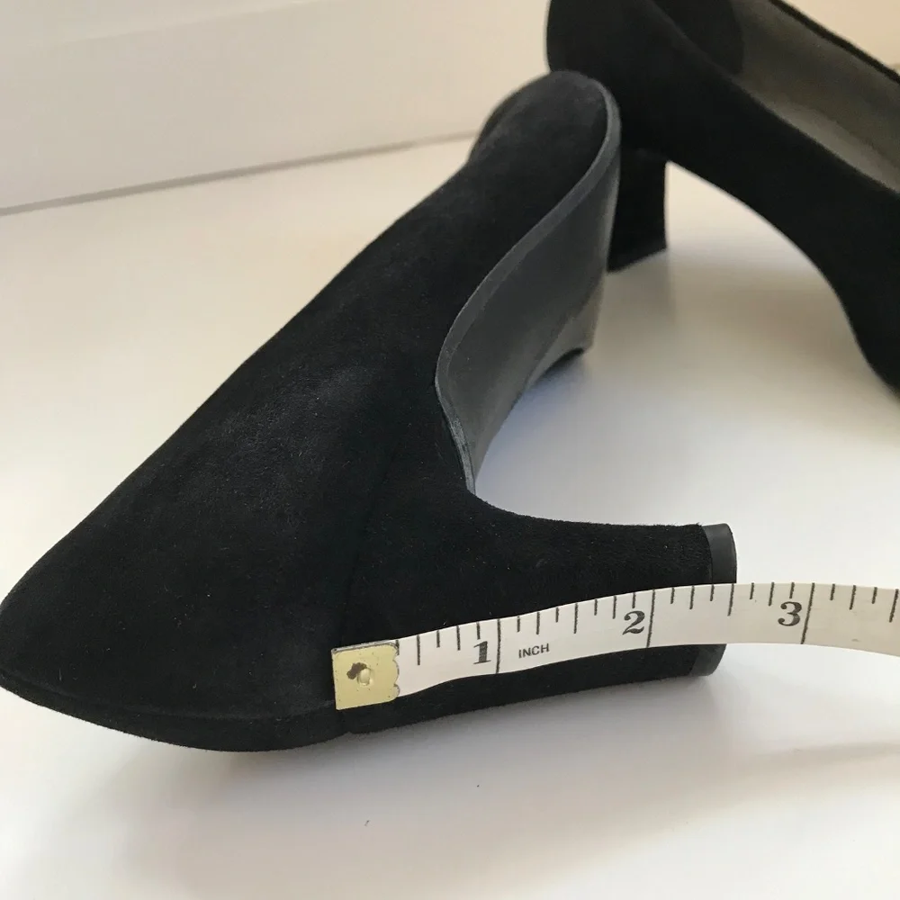 STUART WEITZMAN Black Suede Pump Kitten Heels Women’s Size 10 NARROW